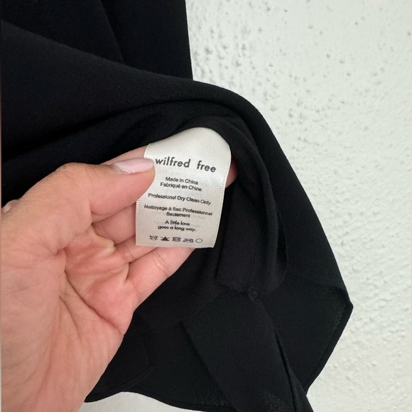 Aritzia | wilfred free Black Tank Top​​ - Picture 6 of 8